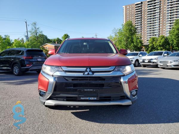 Mitsubishi Outlander 2.4 Low