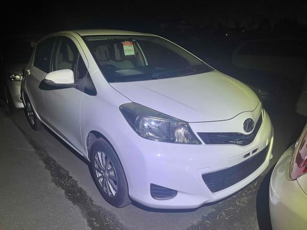 Toyota VITZ  5D F M PACKAGE
